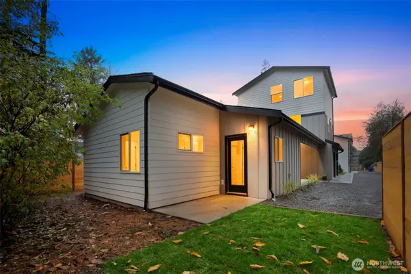 12531 25th Avenue Ne #Unit A, Seattle, WA 98125