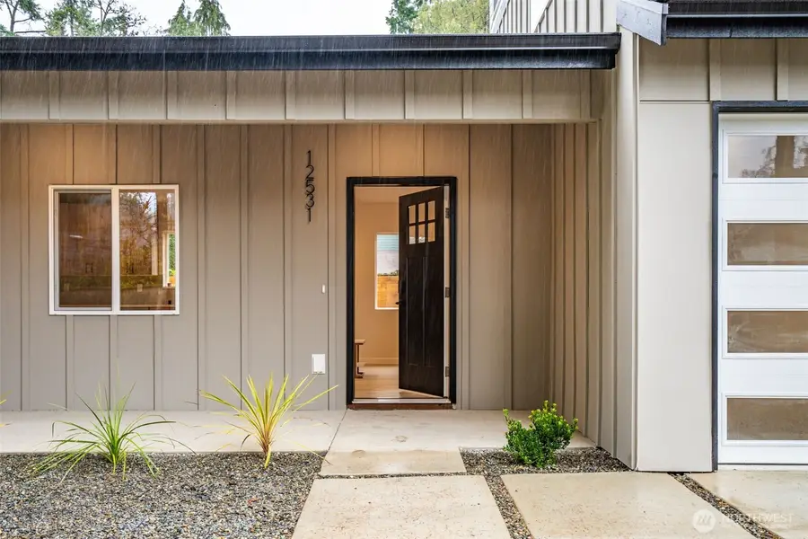 12531 25th Avenue Ne #Unit A, Seattle, WA 98125 - Image #2