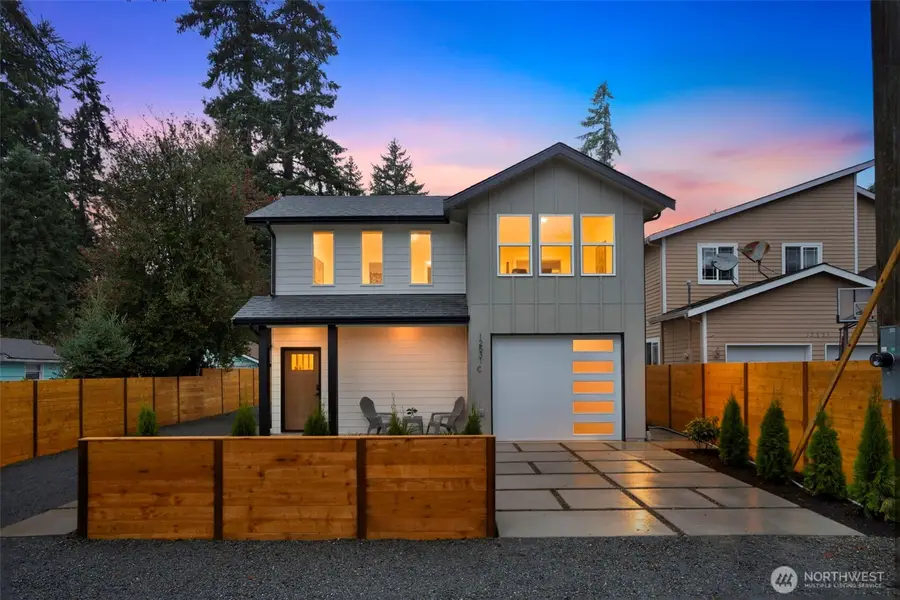 12531 25th Avenue Ne #Unit C, Seattle, WA 98125 - Image #2