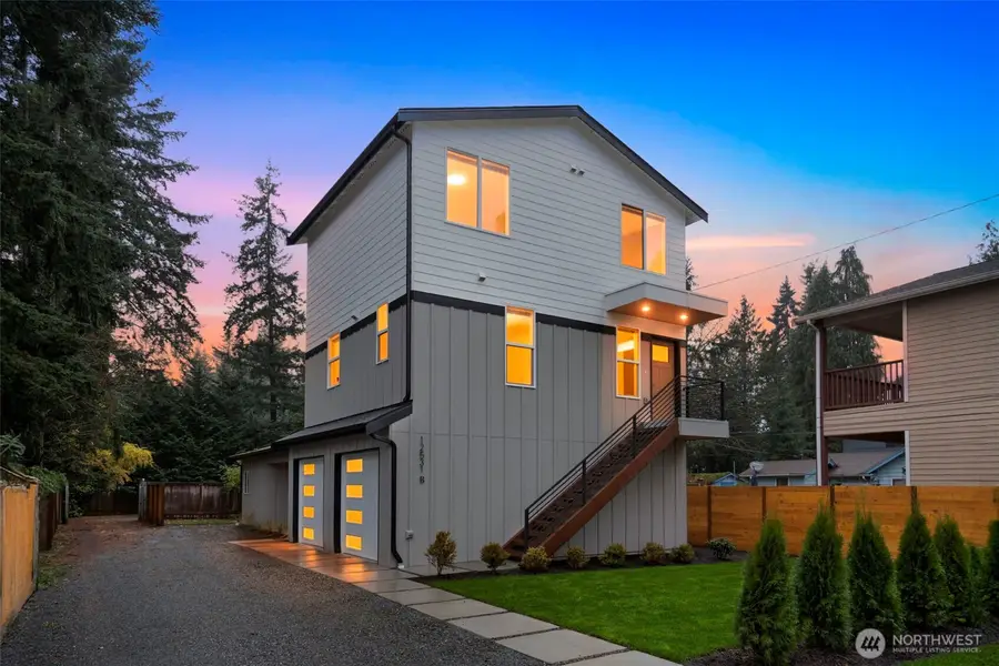 12531 25th Avenue Ne #Unit B, Seattle, WA 98125 - Image #2