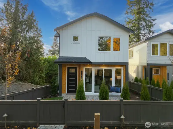 11217 NE 95th Street #B, Kirkland, WA 98033