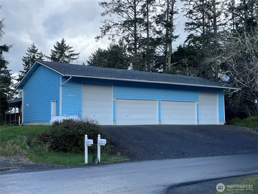 653 Sunset Avenue Ne, Ocean Shores, WA 98569 - Image #3