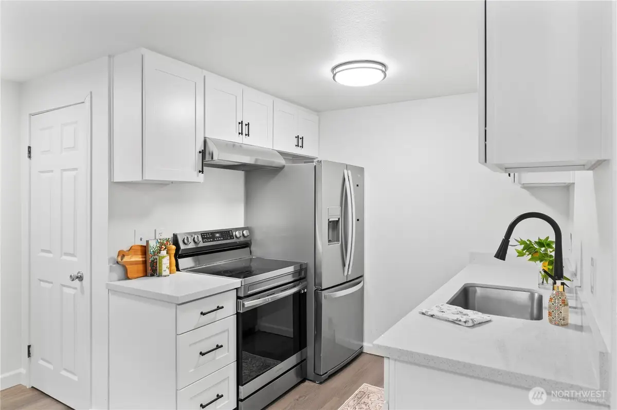 707 N 130th #B204, Seattle, WA 98133 - Image #1