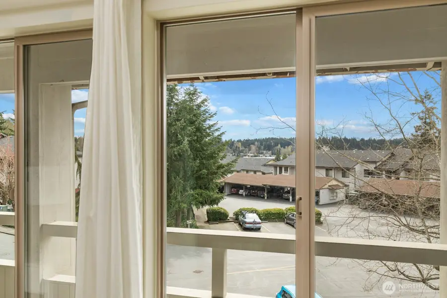 23405 Lakeview Drive #H306, Mountlake Terrace, WA 98043 - Image #3
