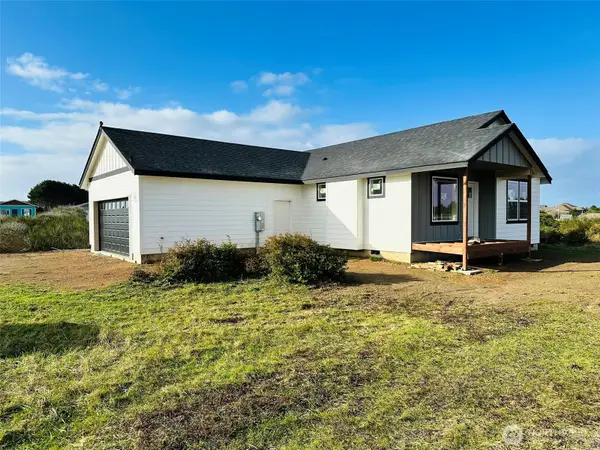 400 Malibu Street Sw, Ocean Shores, WA 98569