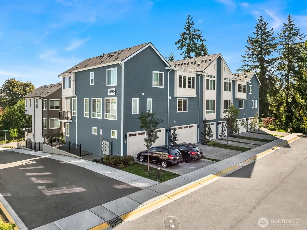 18782 67th Avenue Ne #2, Kenmore, WA 98028 - Image #1