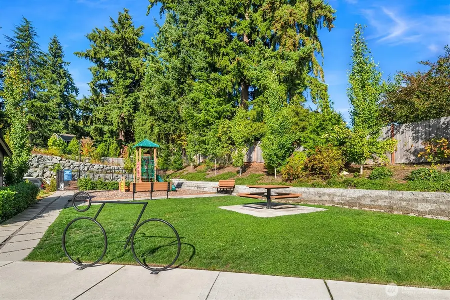 18782 67th Avenue Ne #2, Kenmore, WA 98028 - Image #2