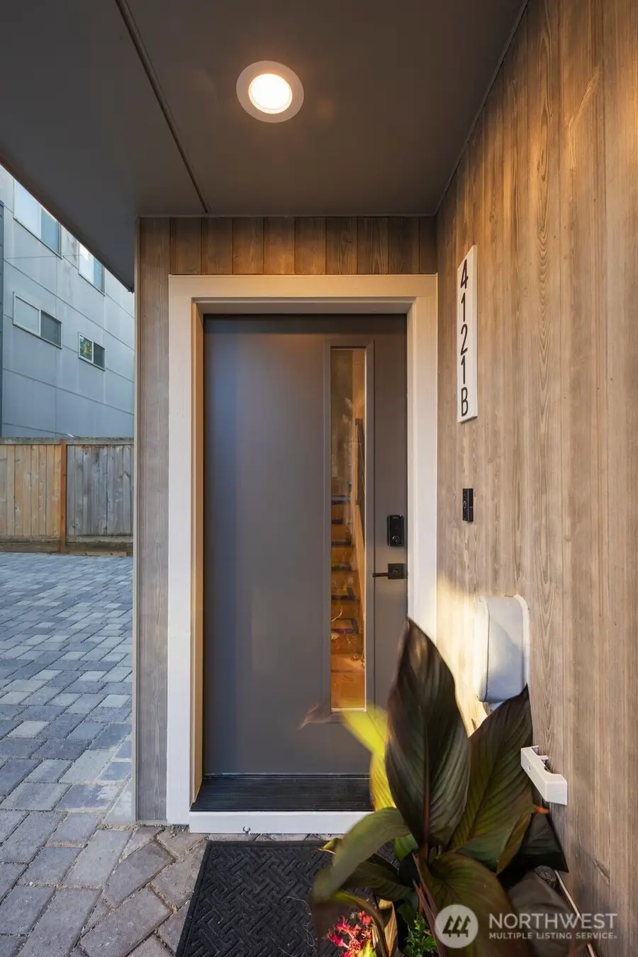 4121 Chilberg Avenue Sw, Seattle, WA 98116 - Image #2