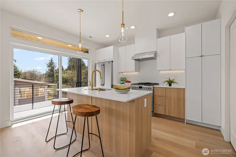 6730 21st Avenue Sw, Seattle, WA 98106 - Image #3