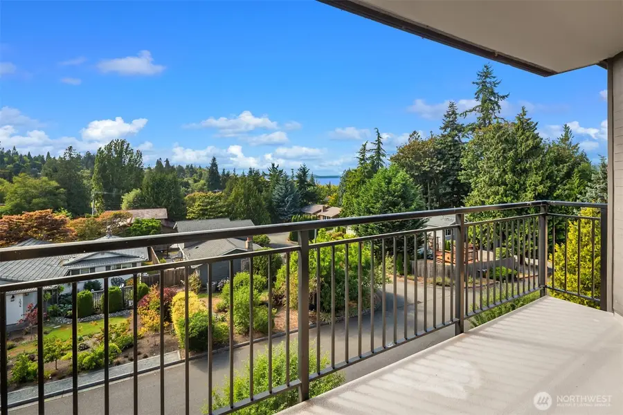 1071 4th Avenue S #302, Edmonds, WA 98020 - Image #3
