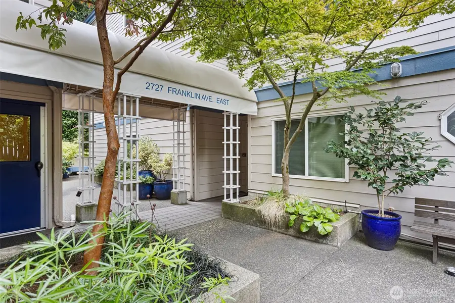 2727 E Franklin #102, Seattle, WA 98102 - Image #3