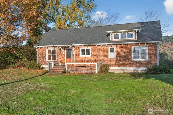 357 E Birnie Slough Road, Cathlamet, WA 98612