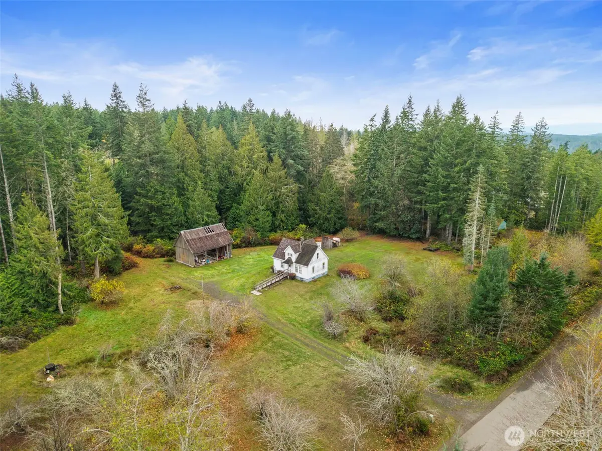 7111 Larson Lane Nw, Seabeck, WA 98380 - Image #1