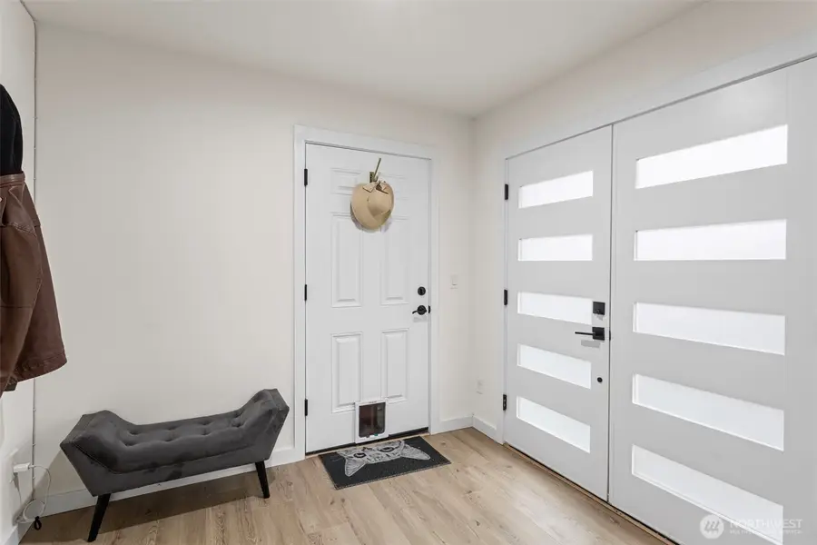 10615 2nd Place Sw, Seattle, WA 98146 - Image #2