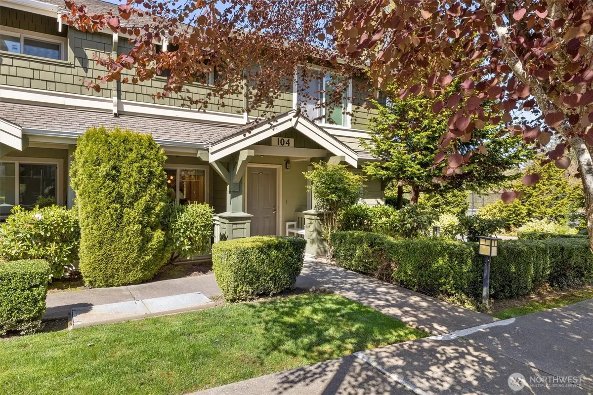 1981 24th Avenue Ne #104, Issaquah, WA 98029 - Image #1