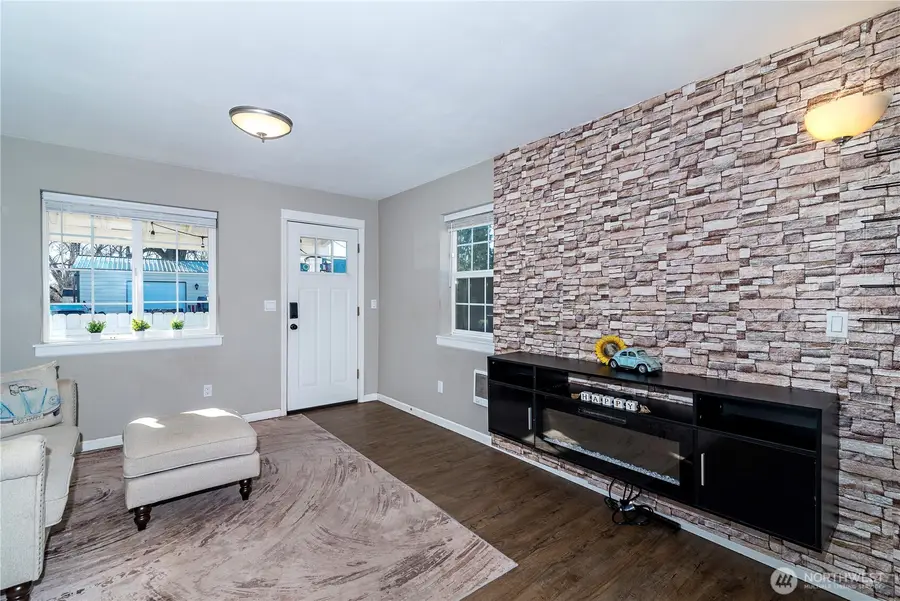 307 W 2nd Avenue, Kittitas, WA 98934 - Image #3