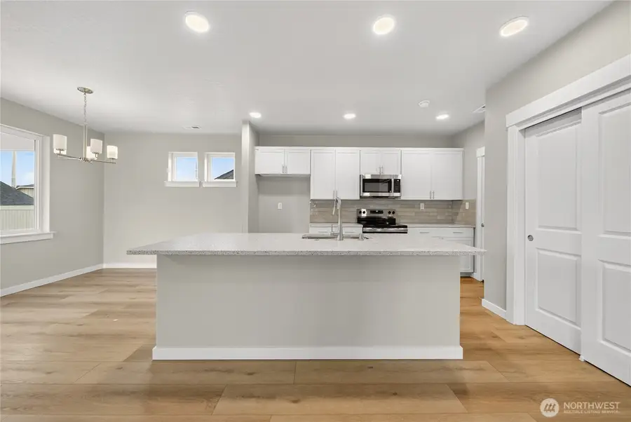 1203 Hickory Road, Moses Lake, WA 98837 - Image #3