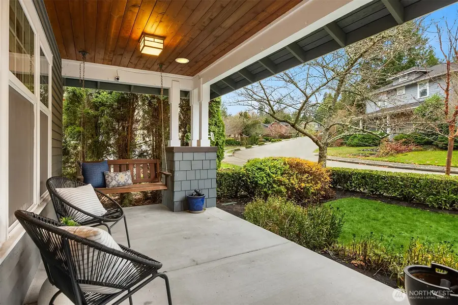 9641 NE North Town Loop, Bainbridge Island, WA 98110 - Image #3