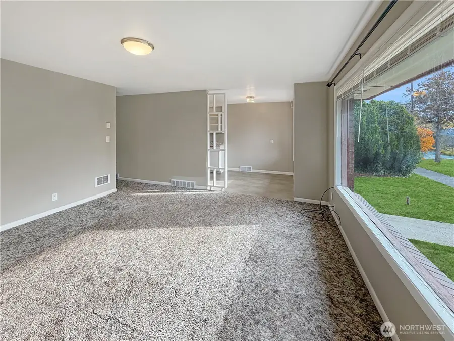 8352 Wabash Avenue S, Seattle, WA 98118 - Image #3