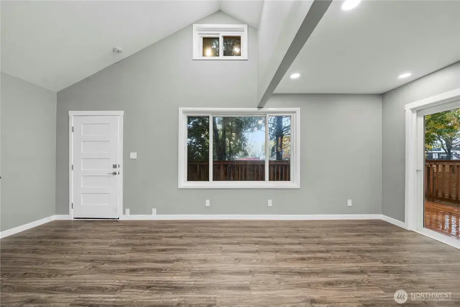 6929 Ellis Avenue S, Seattle, WA 98108 - Image #2