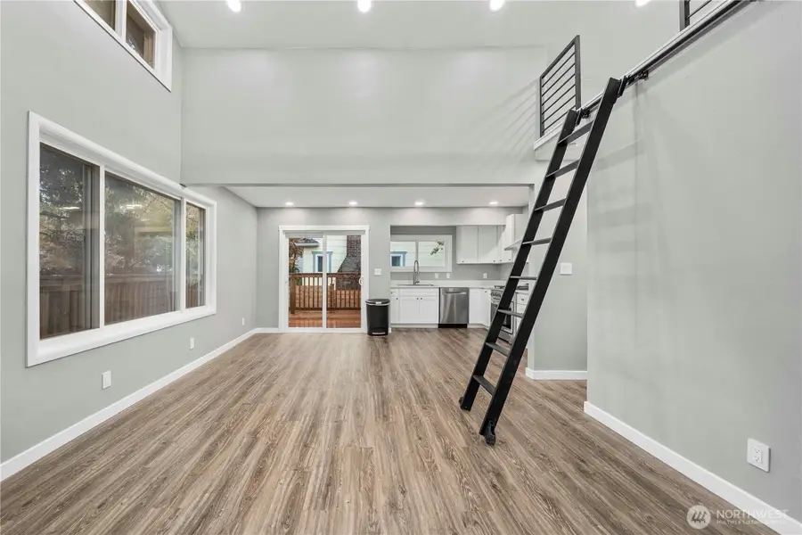 6929 Ellis Avenue S, Seattle, WA 98108 - Image #3