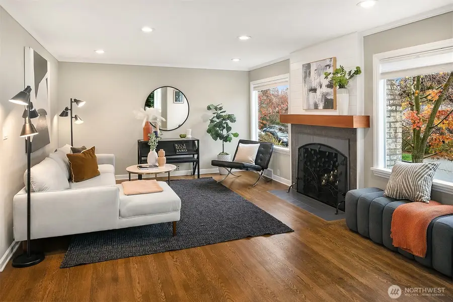 5717 37th Avenue Ne, Seattle, WA 98105 - Image #2