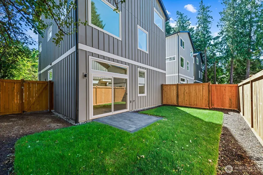9019 Dibble Avenue Nw, Seattle, WA 98117 - Image #3