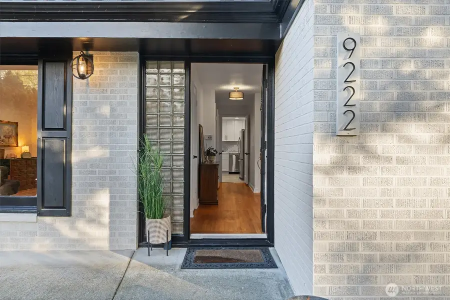 9222 40th Avenue Ne, Seattle, WA 98115 - Image #3