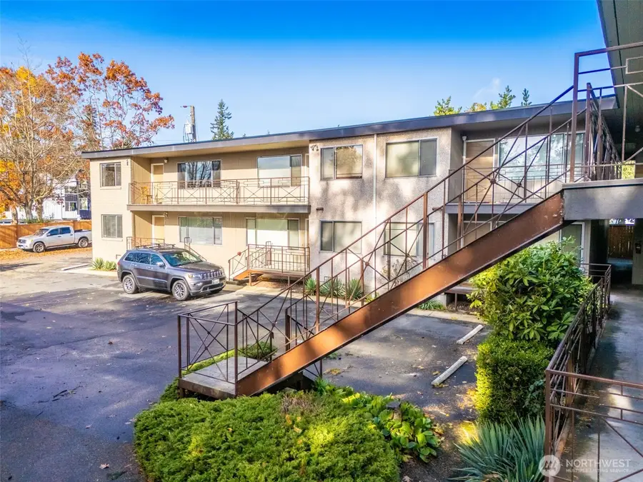 14520 Phinney Avenue N, Shoreline, WA 98133 - Image #2