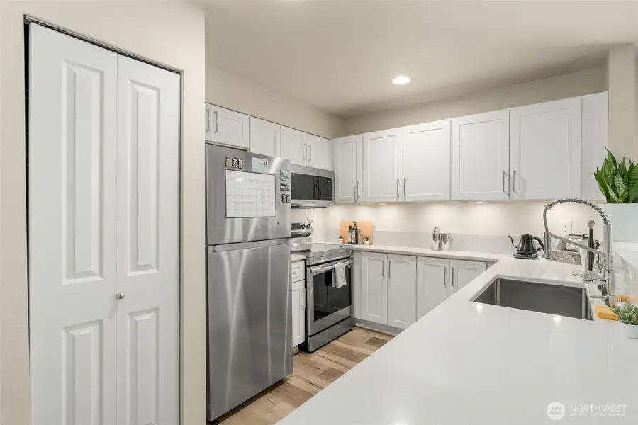 1504 Aurora Avenue N #101, Seattle, WA 98109 - Image #3