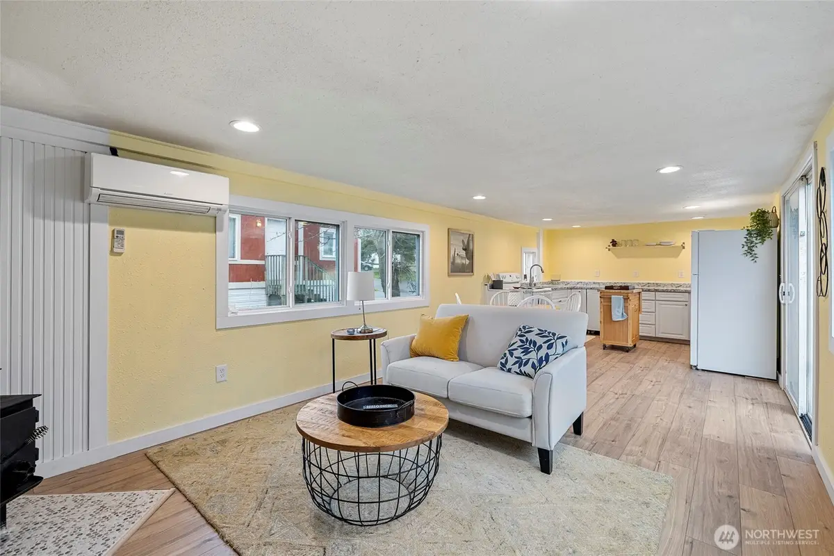 1320 N Oak Harbor Street #107, Oak Harbor, WA 98277 - Image #1