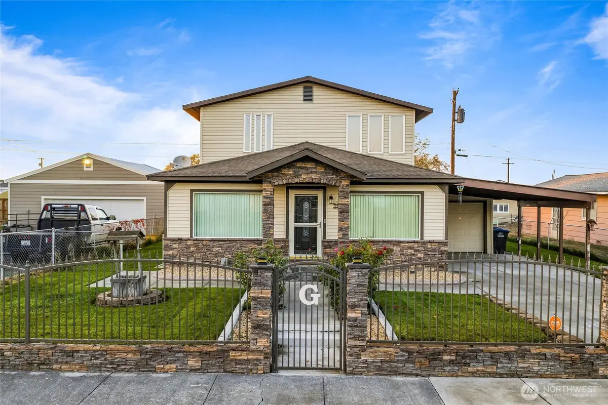 2208 W Spruce, Moses Lake, WA 98837 - Image #1