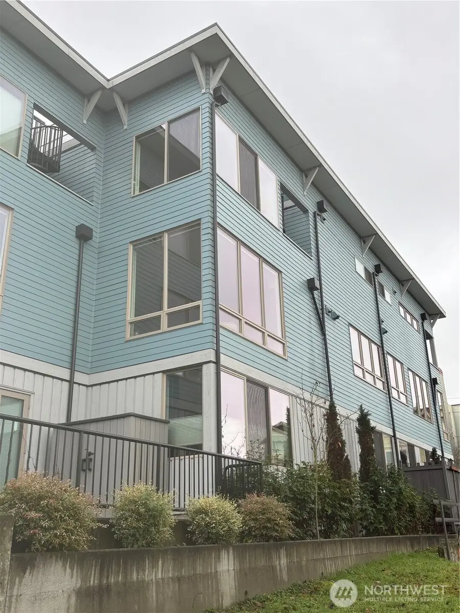 1612 SW California Avenue #D, Seattle, WA 98116 - Image #3