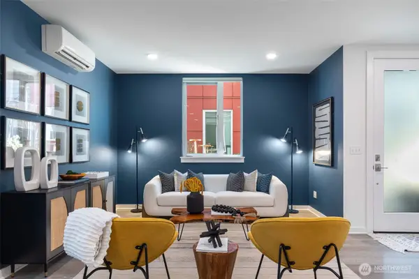 8581 Mary Avenue Nw, Seattle, WA 98117