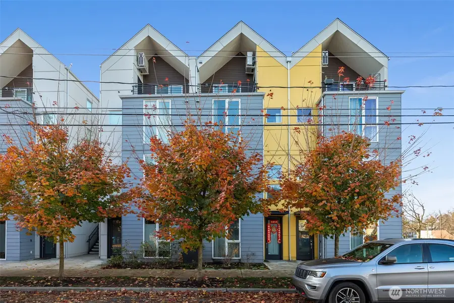 8581 Mary Avenue Nw, Seattle, WA 98117 - Image #2