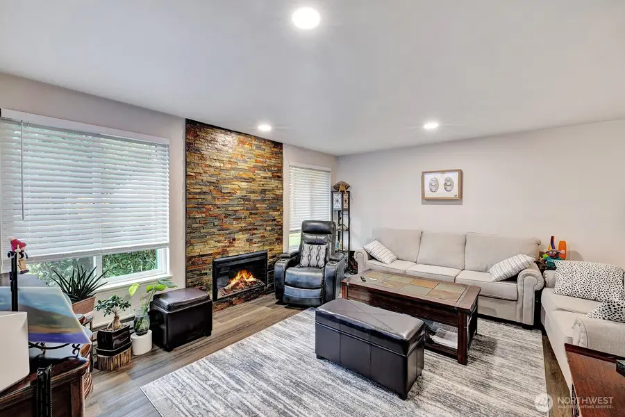 527 S 323rd Place #18c, Federal Way, WA 98003 - Image #2