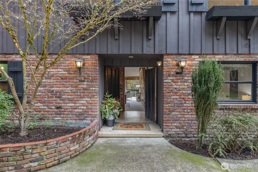 16521 NE 1st Place, Bellevue, WA 98008 - Image #2