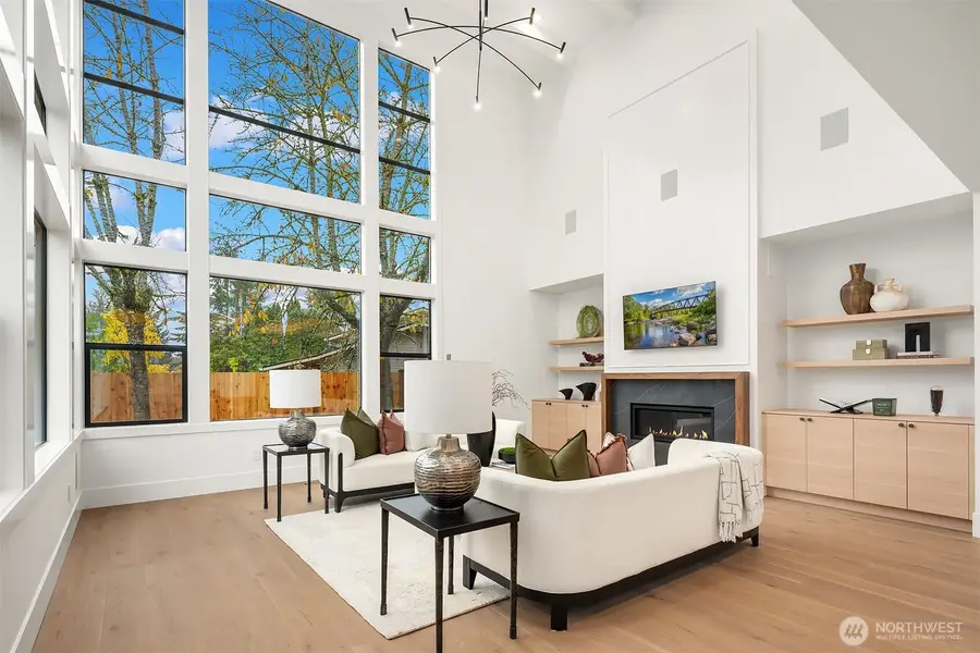 1904 169th Avenue Ne, Bellevue, WA 98008 - Image #2