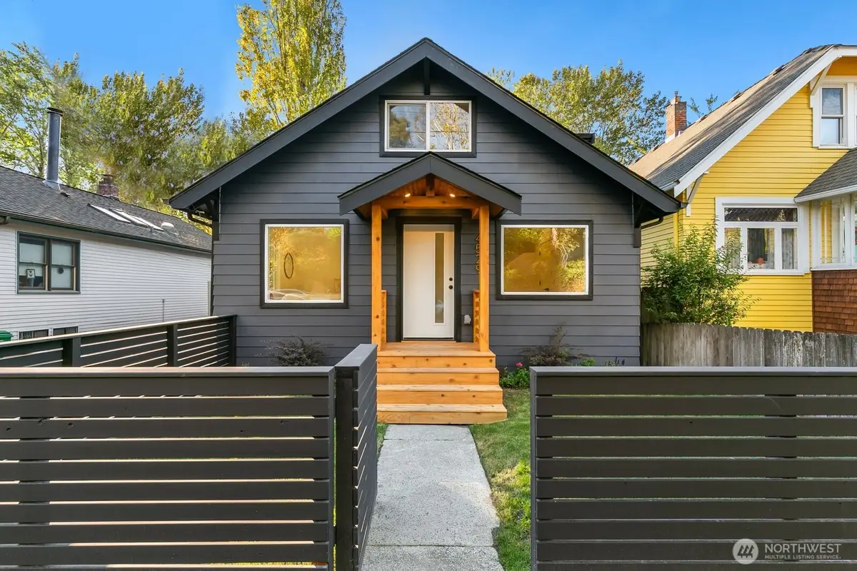 4529 26th Avenue Sw, Seattle, WA 98106 - Image #1