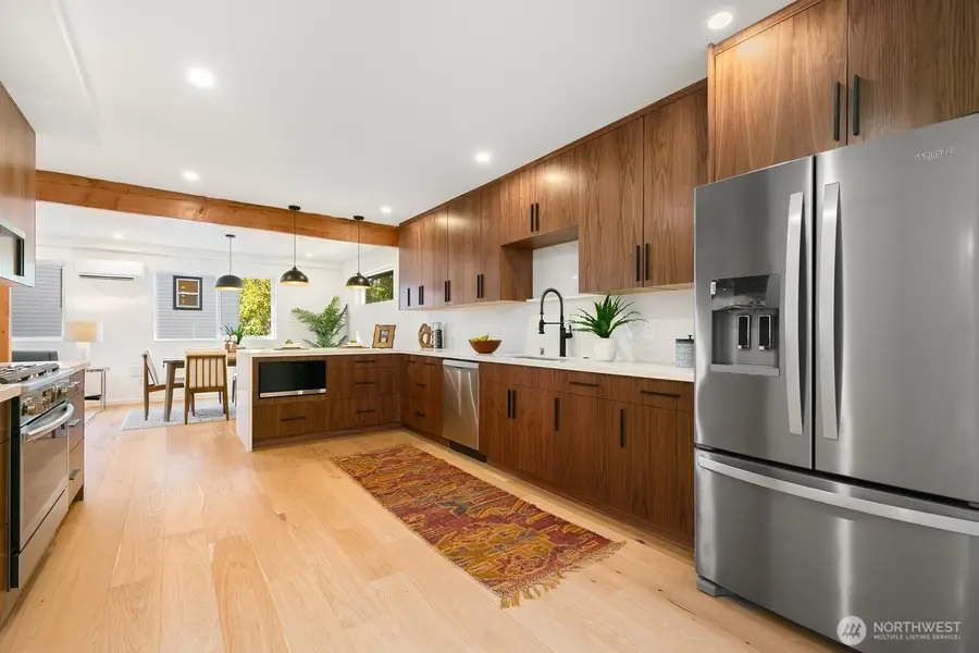 4529 26th Avenue Sw, Seattle, WA 98106 - Image #3