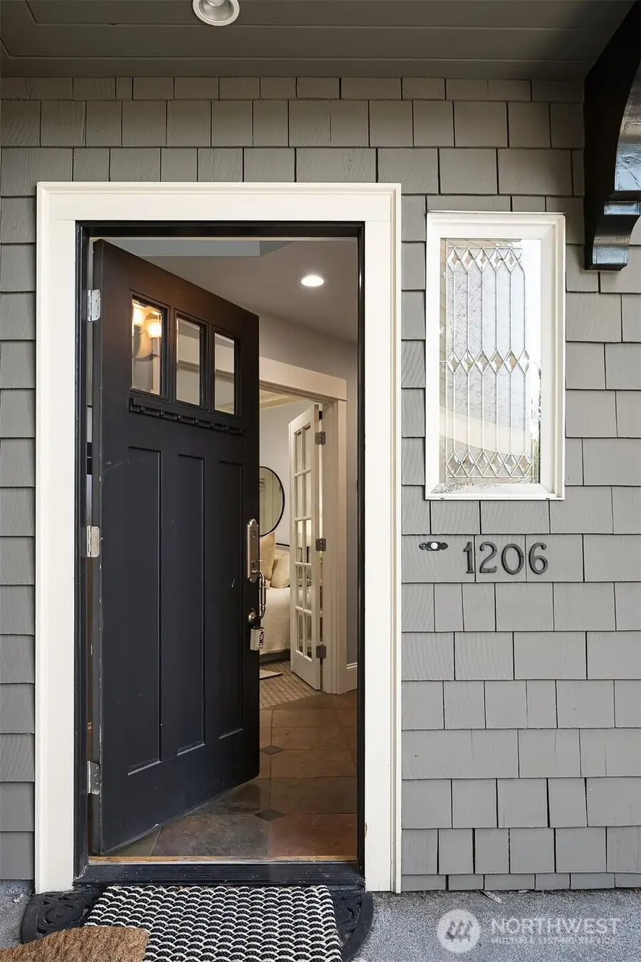 1206 E Republican Street, Seattle, WA 98102 - Image #2