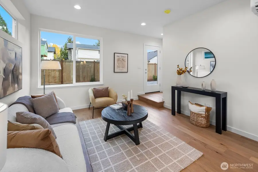 10043 8th Avenue Nw, Seattle, WA 98177 - Image #3