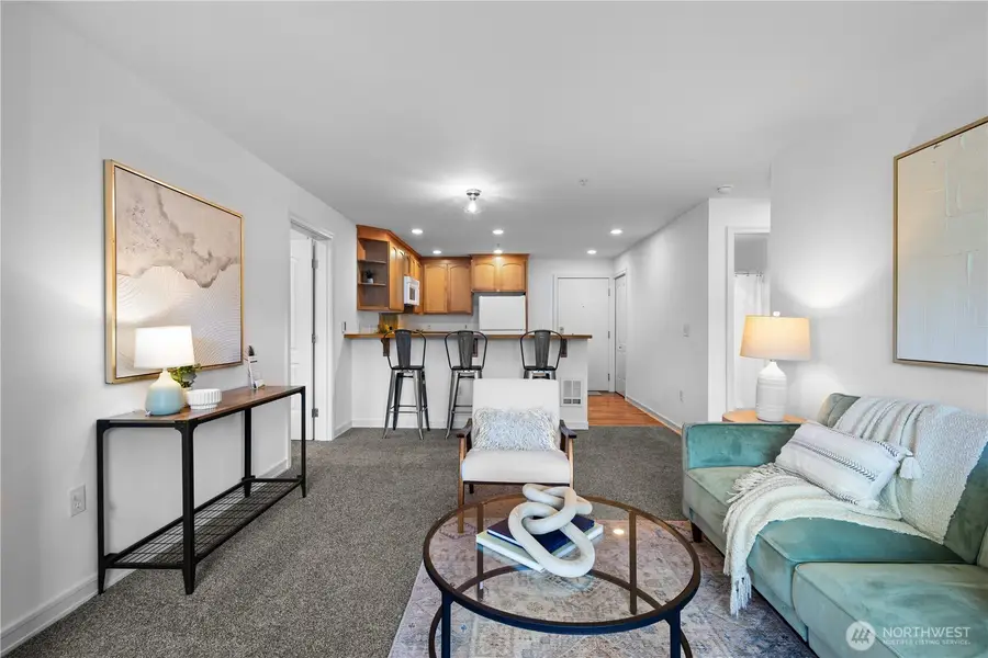 3121 W Government Way #302, Seattle, WA 98199 - Image #2