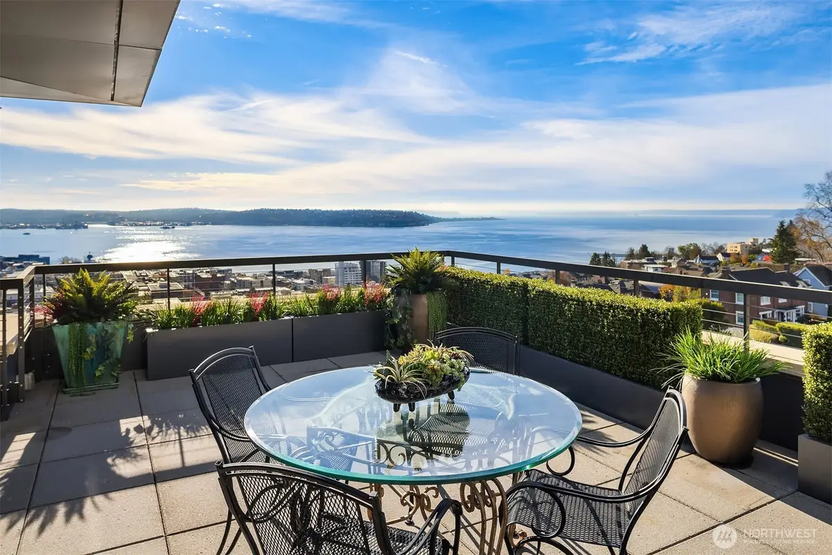200 W Highland Drive #502, Seattle, WA 98119 - Image #1