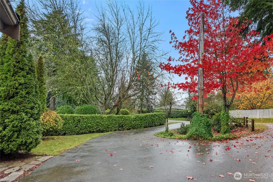 4203 Olympus Drive Ne, Bremerton, WA 98310 - Image #2