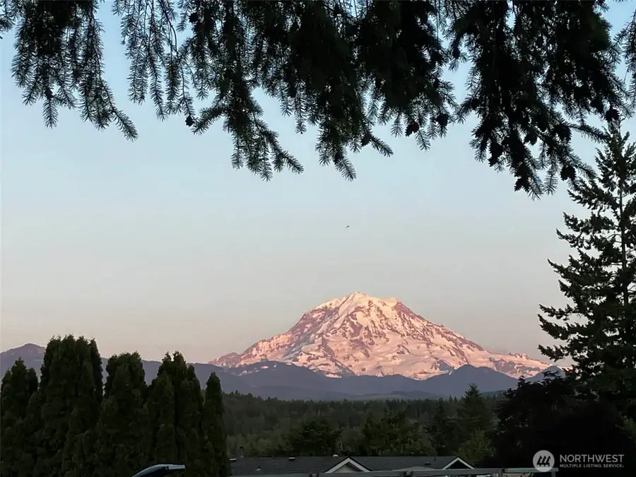 14306 Greenbelt Drive E, Bonney Lake, WA 98391 - Image #2