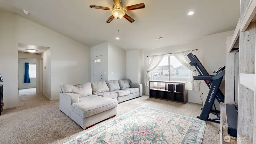 907 E Cascade Street, Othello, WA 99344 - Image #3