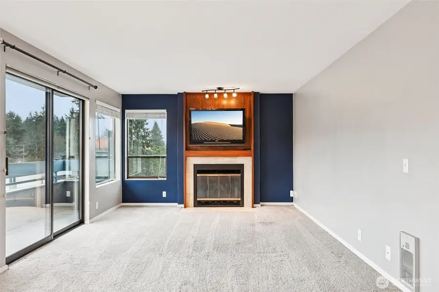12300 33rd Avenue Ne #402, Seattle, WA 98125 - Image #3