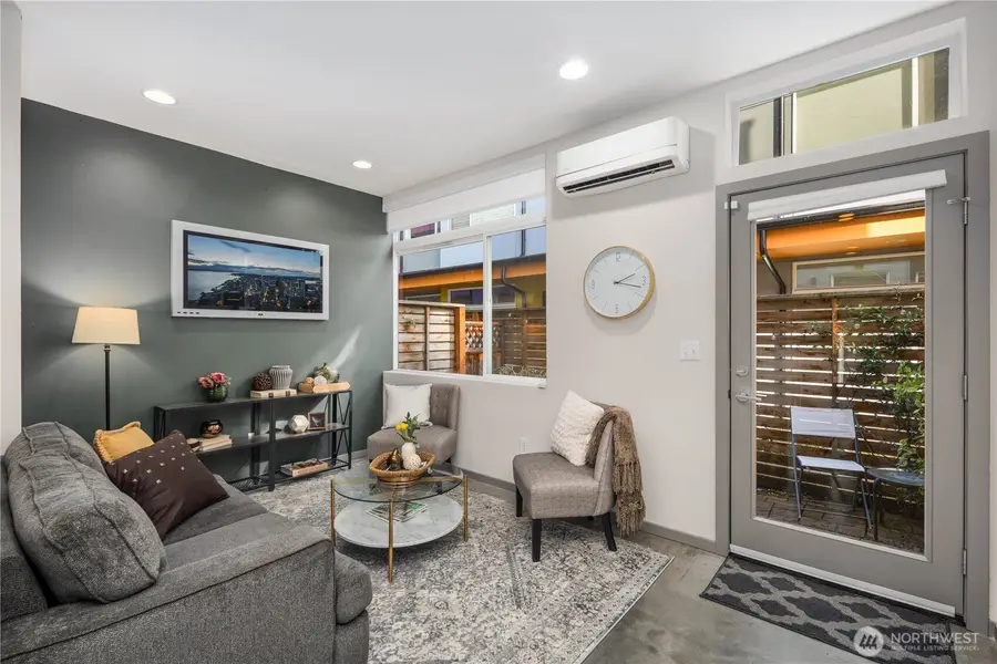 5936 S 36th Avenue #F, Seattle, WA 98118 - Image #3