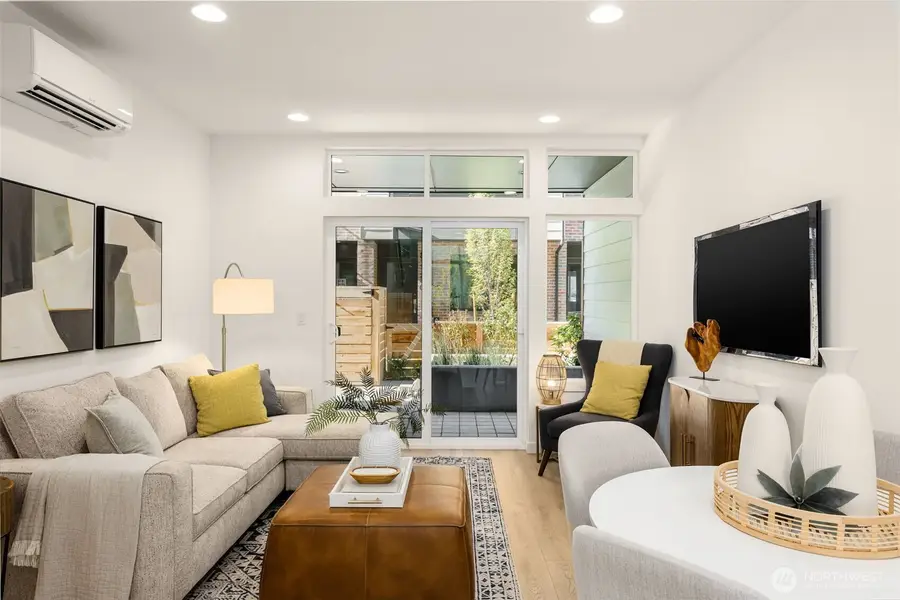 8333 12th Avenue Nw, Seattle, WA 98117 - #2